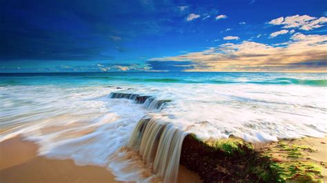 Download Wallpaper 1280x720 Coast Sea Day Wave Water Eminence Hd