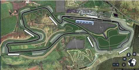 scotland s answer to bathurst knockhill extended and upgraded for international racing with