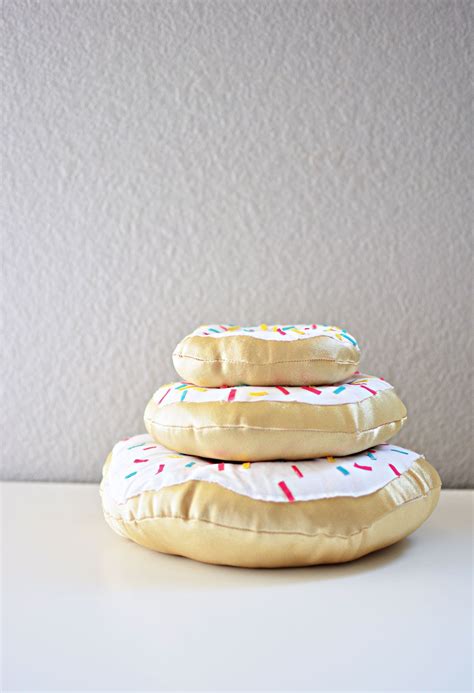 I've made palm size doughnuts you can make cushion size too. DIY Donut Pillows | Donut pillow, Kawaii diy, Diy donuts