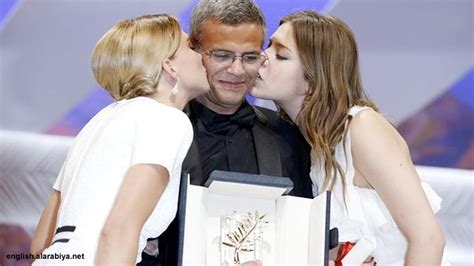 Film Drama Lesbian Sabet Penghargaan Cannes Showbiz