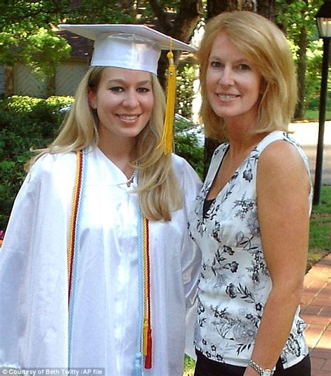 Joran andreas petrus van der sloot was a dutch national who in 2010 murdered stephany flores ramirez in line, peru. Natalee Holloway's mother speaks out about Joran Van der ...