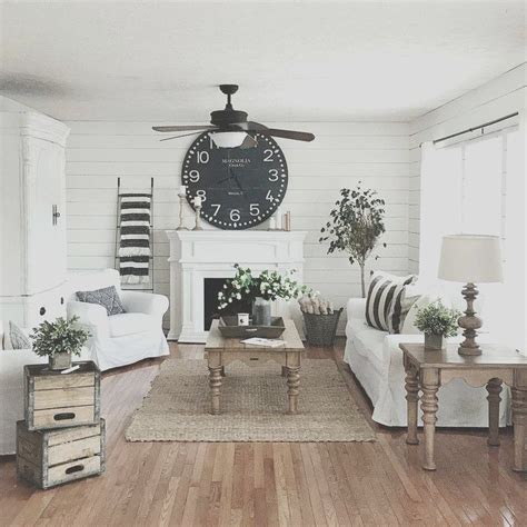 43 White Living Room Decoration Ideas With Farmhouse Style Farm House