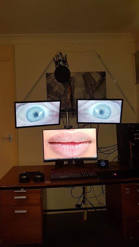 Rate My Setup I Dont Belong Here Bug Images Advertising Technology