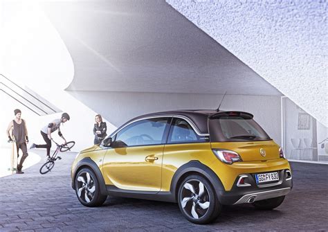 Opel Adam Rocks Mini Crossover Urbano A Cielo Abierto
