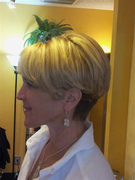 There are variations of wedge haircut that you may have seen. Dorothy Hamill Wedge Haircut Back View - Best Haircut 2020