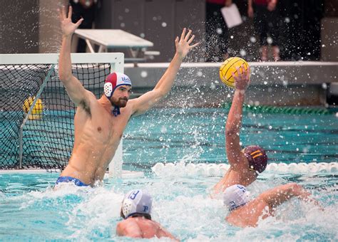 Crosstown Clash Ucla Mens Water Polo Slips And Loses By One Point To