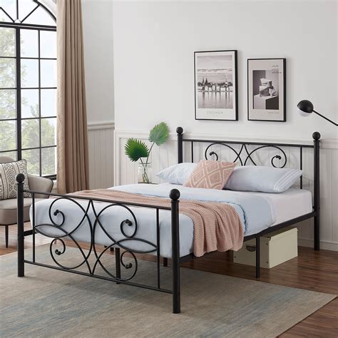 Vecelo Full Size Traditional Metal Bed Frameplatform Bed With