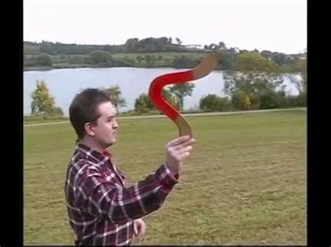 Hold the boomerang at approximately a 45 degree angle from vertical on release. How to throw a boomerang - Anleitung Bumerang werfen und ...