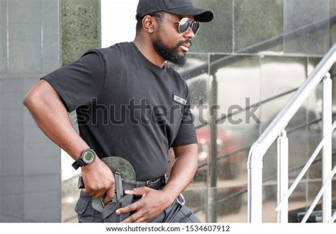 African American Security Guard Outdoors 스톡 사진 1534607912 Shutterstock
