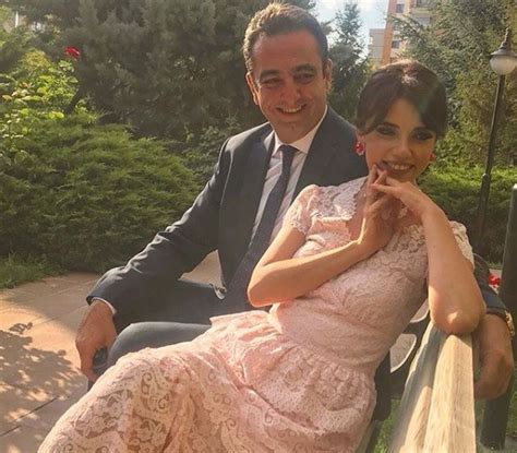 Büşra ayaydın doğum tarihi 1994'tür. Uğruna Beyaz TV Ekranlarını Bırakan Ferda Yıldırım Kiminle ...