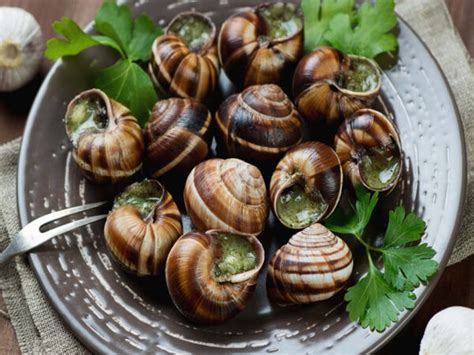Snails With Garlic Butter 12 In A 156g Pack Kezie Foods