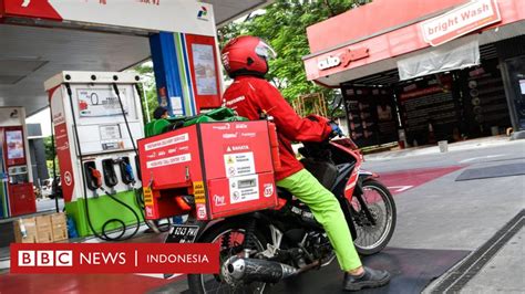 Di tengah penurunan harga minyak, arab saudi akan menjual sekitar 600.000 barel per hari minyak mentah ke amerika serikat pada april 2020. Ekonomi pandemi: Harga minyak dunia anjlok, harga BBM ...