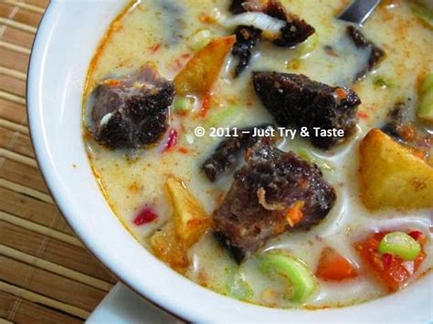 Resep dan cara memasak soto betawi istimewa, salah satu jenis soto di indonesia dengan ciri khas tersendiri. Resep Soto Kikil Betawi / 101 Resep Soto Kikil Betawi Enak ...