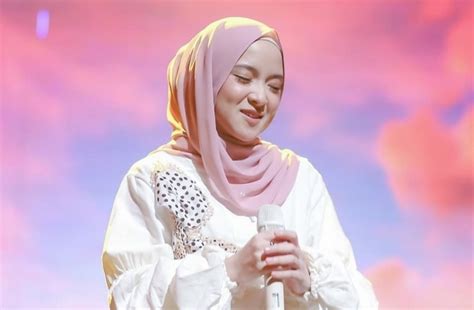 Nissa Sabyan Unggah Video Nyanyi Lagu Religi Netizen Salah Fokus