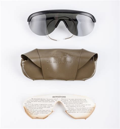 vietnam war u s army sunglasses with green case m1 militaria