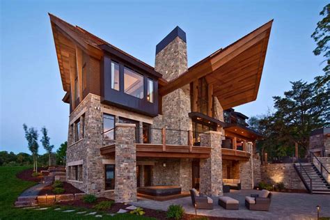 Fabulous House With A Mountain Modern Aesthetic On Lake