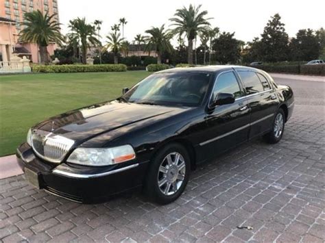 Purchase Used 2011 Lincoln Town Car Executive L Series In Jacksonville