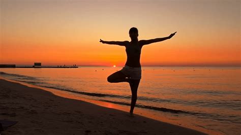 Yoga Sunrise Wallpapers 4k Hd Yoga Sunrise Backgrounds On Wallpaperbat