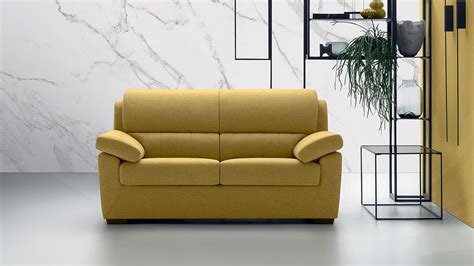 I divani moderni a due posti firmati flexform, sono soluzioni di arredo uniche, disponibili in moltissime varianti, tutte caratterizzate da alta qualità, comfort ed eleganza. Si può mettere un divano con penisola in 2 metri ...