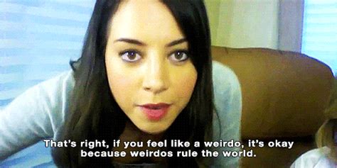 Weirdo Aubrey Plaza   Find And Share On Giphy