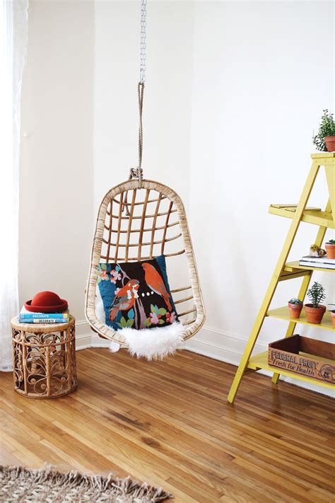 This makes the hanging chair ideal for sipping a drink or reading a book. Chairs That Hang From The Ceiling - HomesFeed