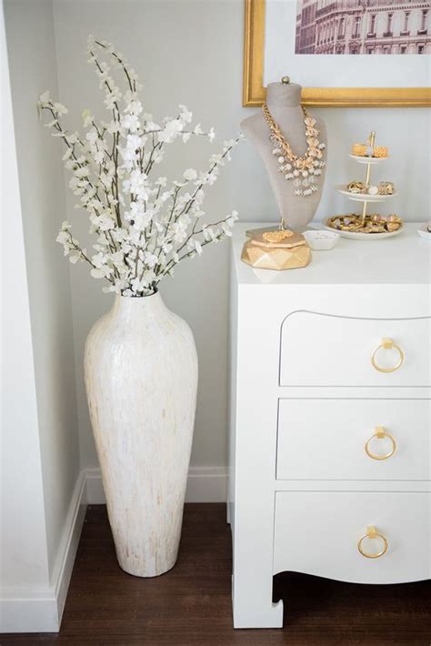 24 Floor Vases Ideas For Stylish Home Décor Shelterness