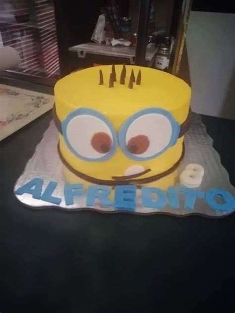 Either you are going to buy a custom minion cake design or will decorate your own minion cake, making your kid happy is the only outcome of. Minion cake en 2020