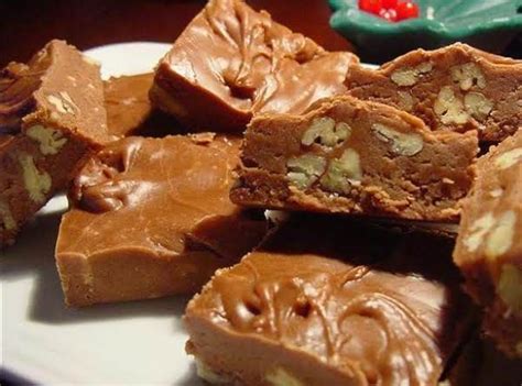 Cook in saucepan over medium heat until small drop forms a soft ball in cold water (234 to 240 °f on a candy thermometer). Paula Deen 5 Minute Fudge | Recipe (With images) | Fudge ...