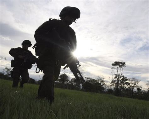 Mueren Once Soldados Colombianos En Un Ataque De Las Farc