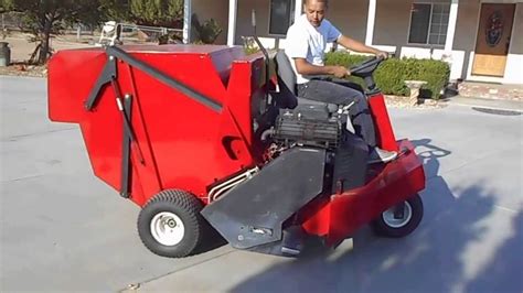 Toro 4800 Leaf Debris Ride On Vacuum Youtube