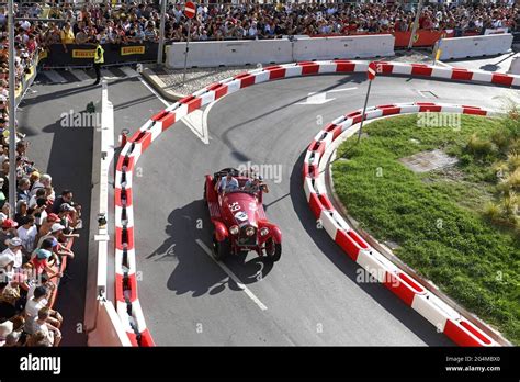 Car parade -Fotos und -Bildmaterial in hoher Auflösung – Alamy