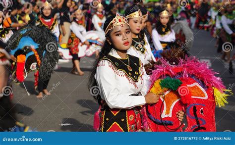 Indonesian Performing Jaranan Dance Kuda Lumping Kuda Kepang Foto