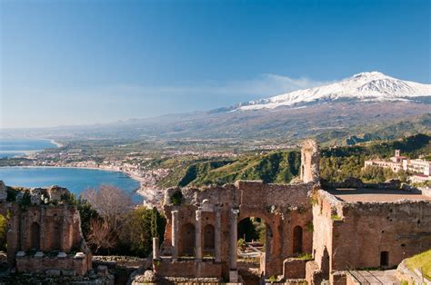 Molte immagini pubblicate, che non rientrano tra quelle di proprietà dell'assessorato turismo, sport e spettacolo della regione siciliana Tour Enogastronomico Sicilia & Enogastronomia Siciliana