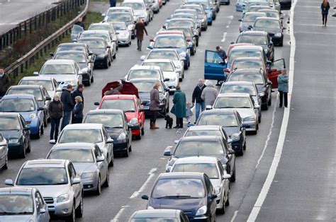 Top Tips For Surviving The Bank Holiday Weekend Traffic Rush What Car