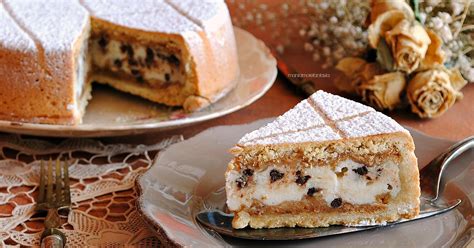 Tagliate a metà i pomodorini e conditeli con sale, pepe, origano, zucchero, aceto e un po' di olio per ungerli uniformemente. Cassata al forno ricetta siciliana originale, dolce di ...