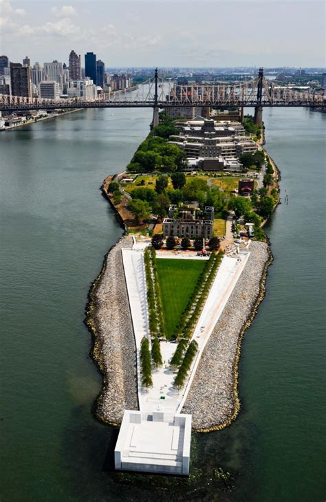Aerial View Of Roosevelt Island Southpoint Park Back Sits Behind The
