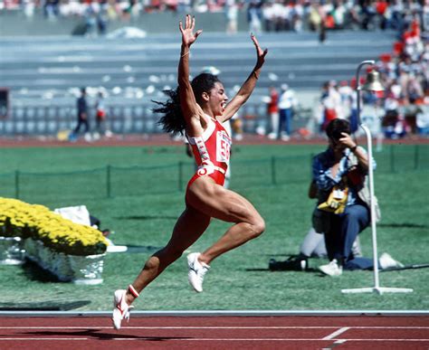 Meet Florence Griffith Joyner The Fastest Woman Of All Time Classic