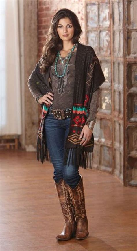 Stunning Women Rodeo Outfit Ideas Looks Like Cowgirl Worldoutfits