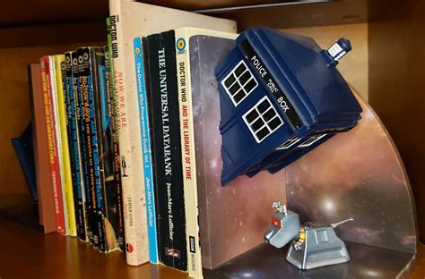 The Tardis Collectors Corner The Tardis Bookends By Underground Toys