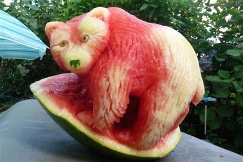 12 Amazingly Creative Fruit Carvings Her Beauty
