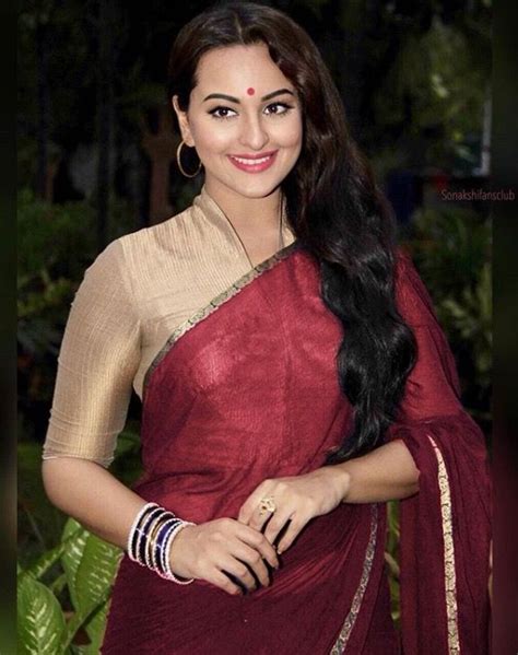 Sonakshi Sinha In Saree Saree Backless Sonakshi Sinha Blouse Patterns Blouses Sari Womens