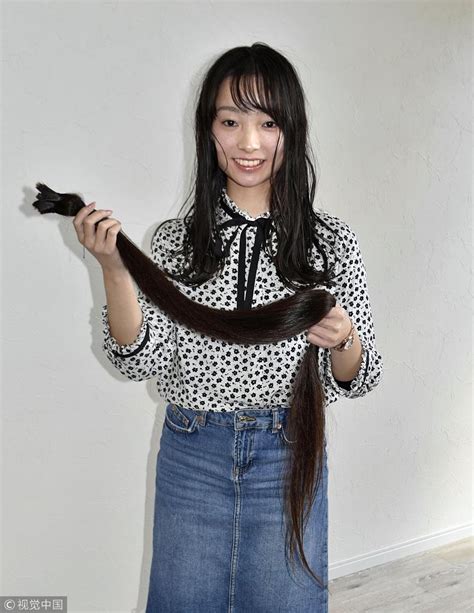 髪の長さギネス記録の日本の少女、生まれて初めて髪を切る 中国網 日本語