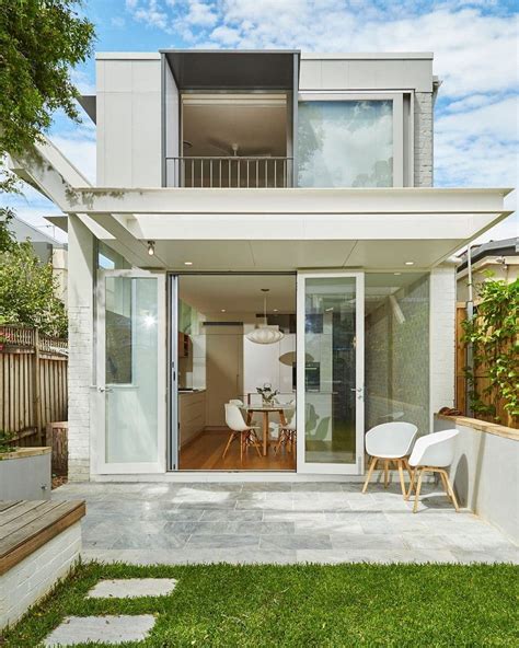 Desain rumah minimalis modern saat ini membawa banyak perkembangan dalam dunia arsitektur, salah satunya yaitu penggunaan dinding kaca. 98 Gambar Desain Rumah Full Kaca Yang Wajib Kamu Ketahui ...