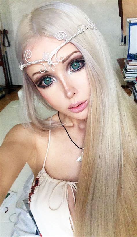 Valeria Lukyanova Diet How Do Breatharians Live Without Food Or Water Photos