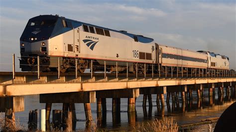 Amtrak Cascades Trains Return To Canada Youtube