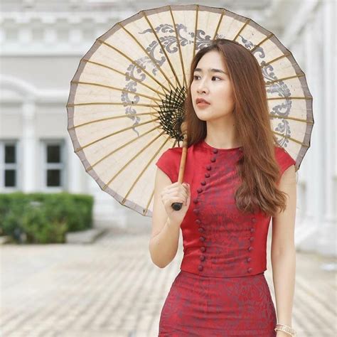 Model Naw Phaw Eh Htar In Myanmar Dress Bamg Dama Dresses Junior Prom