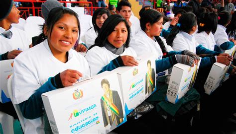 #gestióndegobierno | el gobierno entregará, de manera gratuita, 36.924 computadoras quipus a estudiantes de municipios en situación de vulnerabilidad. BOLIVIA... LO MEJOR QUE TENEMOS: COMPUTADORAS QUIPUS ...