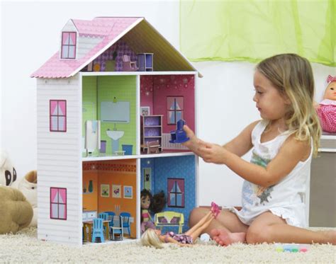 Las casas de muñecas se suelen hacer a escala, normalmente en una de 1:12 ó 1:24. Ideas para hacer tus propias Casas de Cartón - Cajadecarton.es