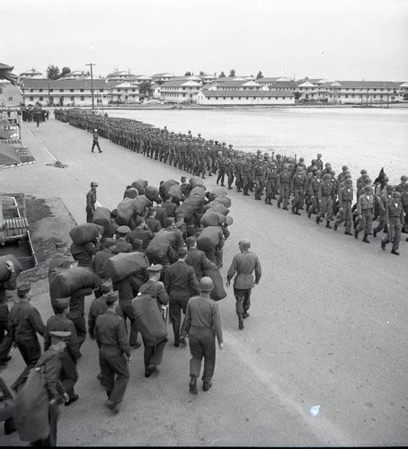 Trainees Arriving At Fort Ord — Calisphere