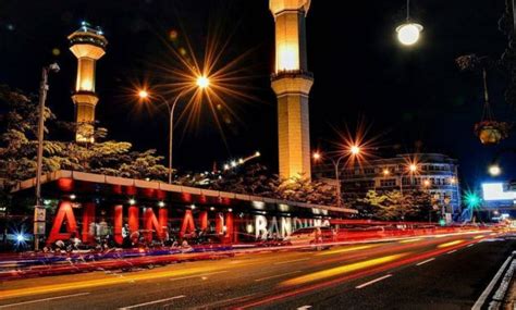 Paket wisata trans studio & lembang bandung 3 hari 2 malam. 10 Destinasi Wisata Malam Hari di Bandung, Alun Alun Ciwidey Dago Rekomendasi Tempat Murah ...